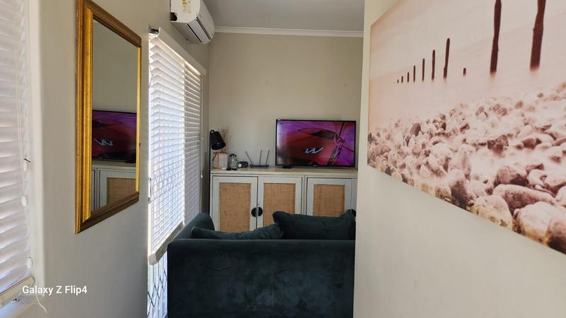 2 Bedroom Property for Sale in Protea Village Western Cape